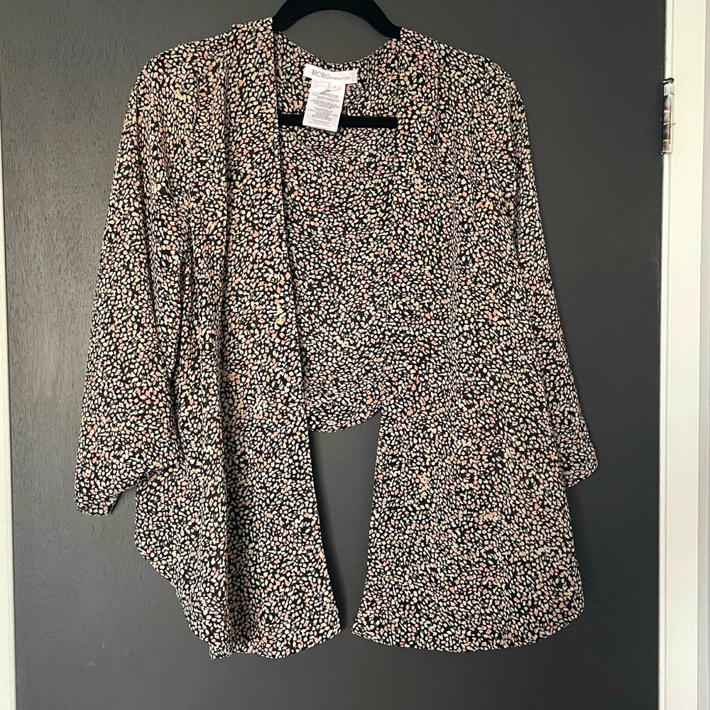 BCBGeneration Floral Cropped Chiffon Kimono - Size Small